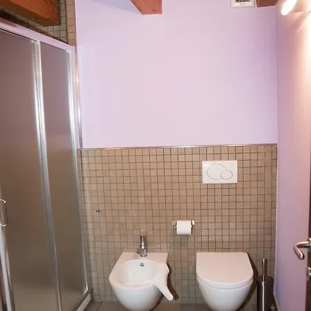 Bed & Breakfast La Maison D' Amelie E 4*