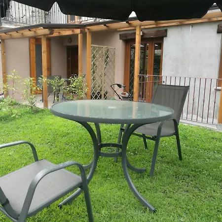 Bed & Breakfast La Maison D' Amelie E 4*