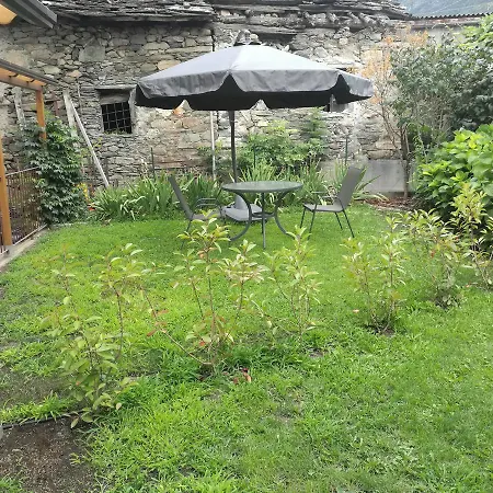 La Maison D' Amelie E Fenis